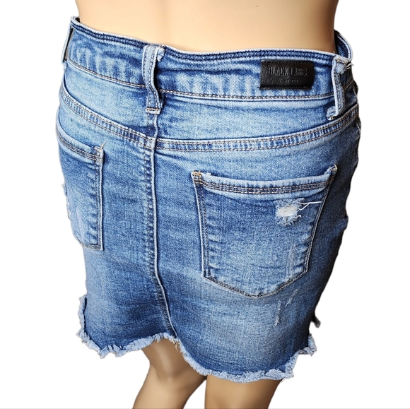 Black Label C'est toi stretch denim distressed mini skirt. Size small. - Picture 11 of 16